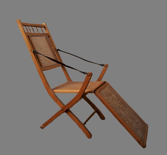 Chaise longue cannée XIXème siècle de style colonial