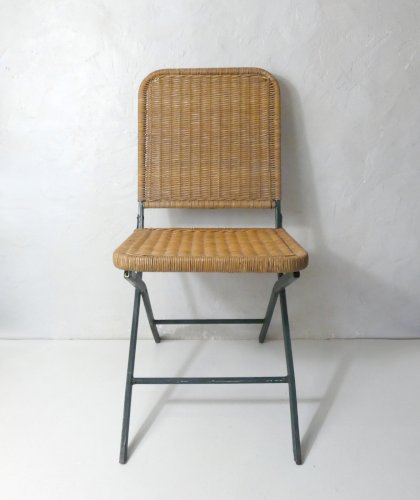 chaise pliante vintage en rotin et métal