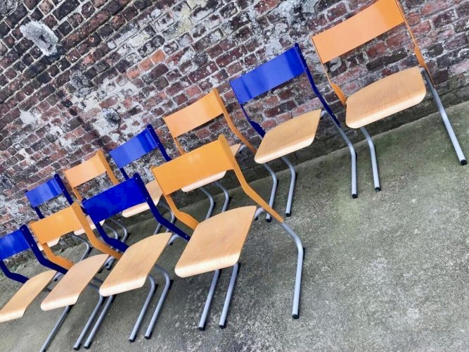Chaises d’école vintage, 30 euros pièce, meubles sièges anciens