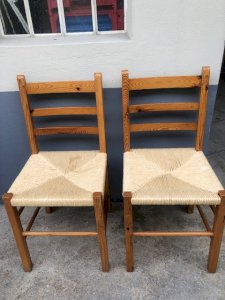 chaises en bois et paille (2 ex)