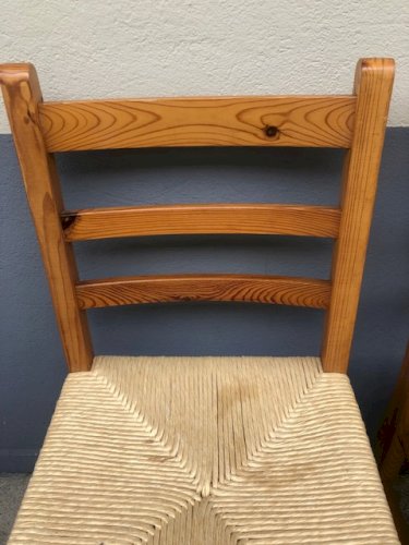 chaises en bois et paille (2 ex)
