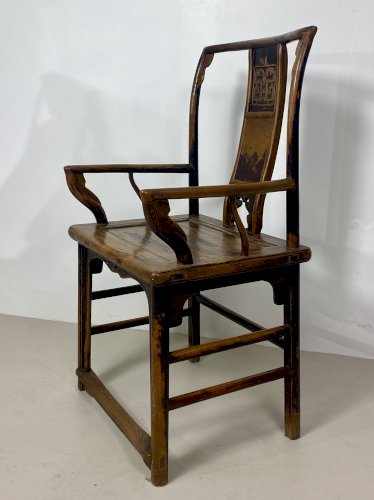 Chaises modèle Bonnet de Lettré en orme design chinois 1900
