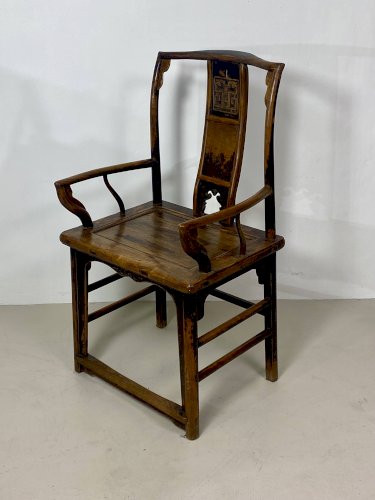 Chaises modèle Bonnet de Lettré en orme design chinois 1900