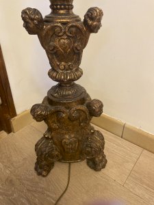 Chandelier bois dorée transformée en lampe 