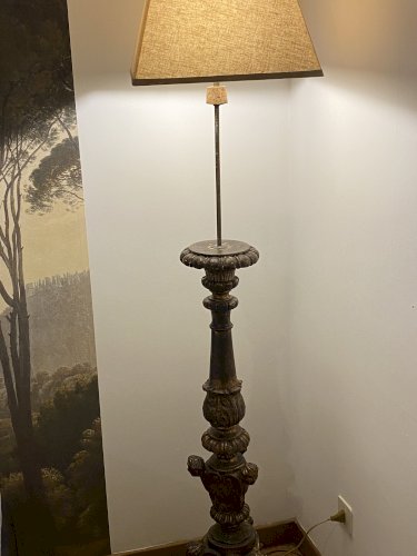 Chandelier bois dorée transformée en lampe 