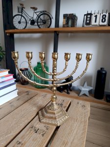 Chandelier, menorah