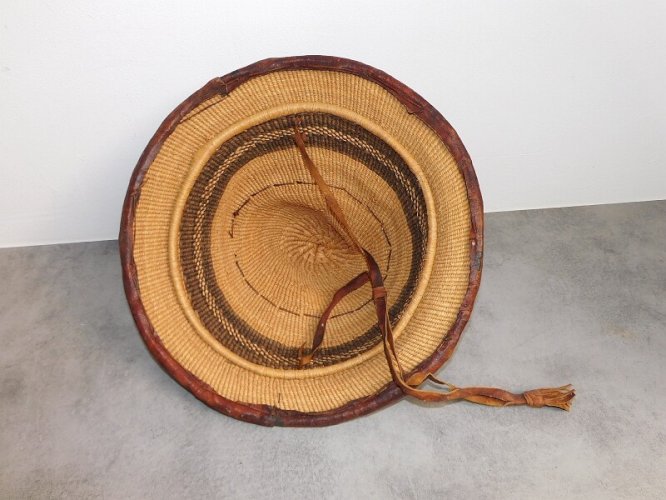 CHAPEAU ANCIEN AFRICAIN DE 37.5 CM DE DIAMETRE N°2