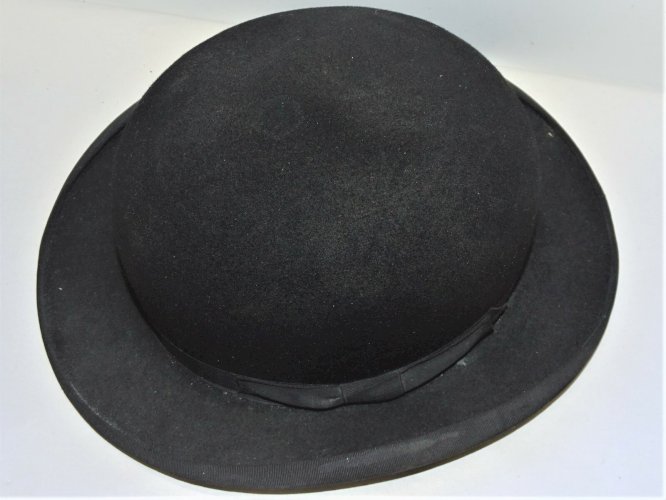 -CHAPEAU MELON ANCIEN THE AIRE Fabriqué pour A CHABENAT COGNAC