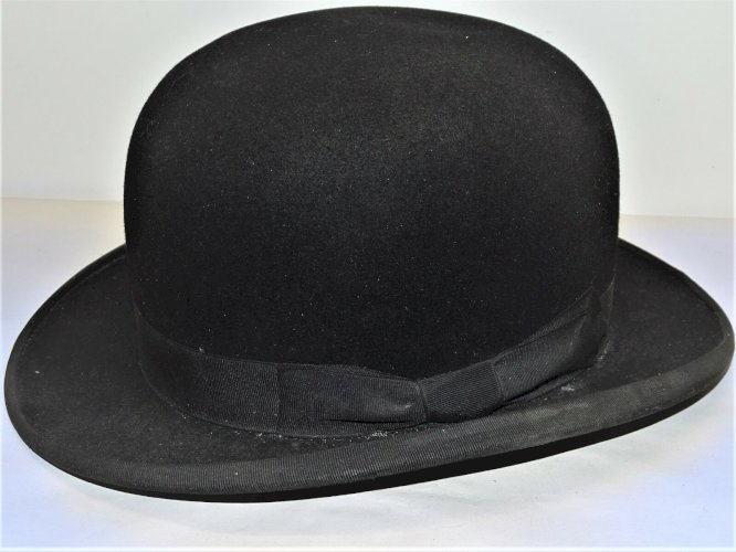 -CHAPEAU MELON ANCIEN THE AIRE Fabriqué pour A CHABENAT COGNAC