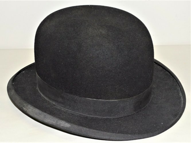 -CHAPEAU MELON ANCIEN THE AIRE Fabriqué pour A CHABENAT COGNAC