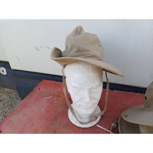 Chapeau Militaria Indochine , Vietnam , etc ..............