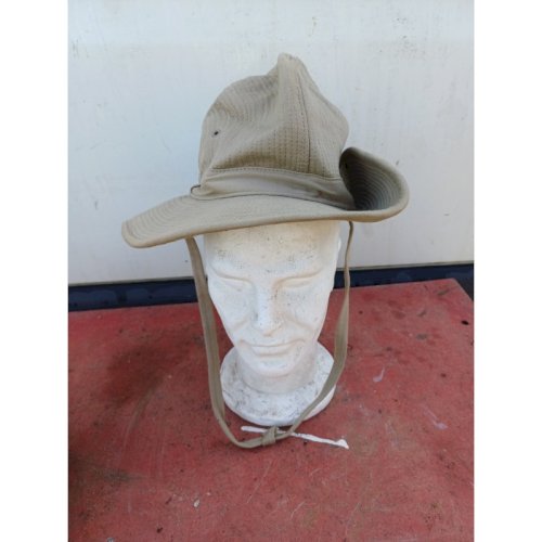 Chapeau Militaria Indochine , Vietnam , etc ..............