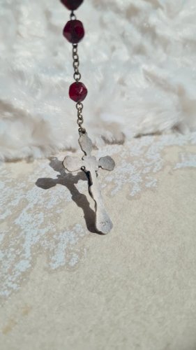Chapelet ancien avec grenat en verre