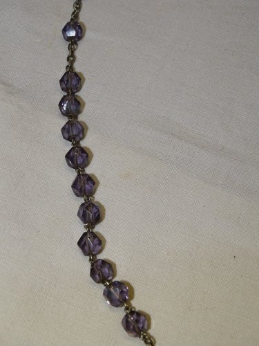 - CHAPELET ANCIEN PERLES de VERRE TAILLE couleur  MAUVE CROIX ARGENT JESUS   D