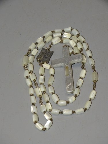 - CHAPELET ANCIEN PERLES NACRE CROIX ALU/RESINE SOUVENIR de LOURDES RELIGION   D