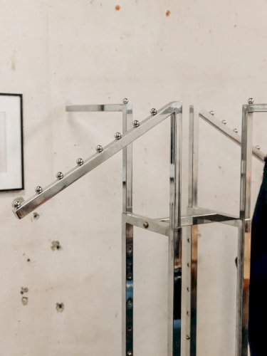 Charlie, le grand porte-manteau en métal N°134