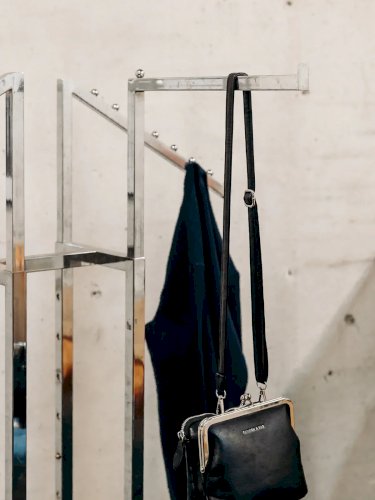 Charlie, le grand porte-manteau en métal N°134