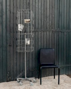 Charlie, the metal postcard holder No. 150