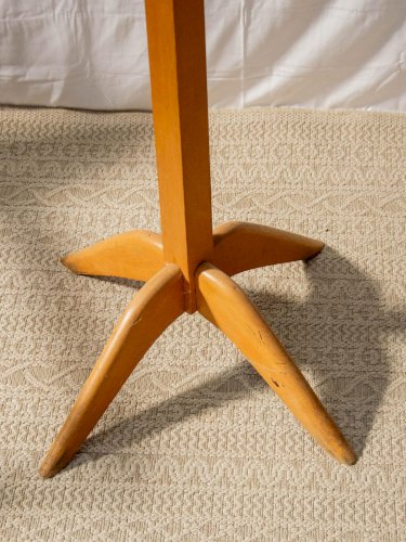 Charlie, le porte-manteau en bois N°139