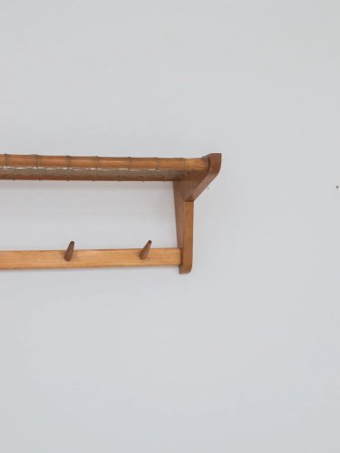 Charlie, le porte-manteau en bois N°13