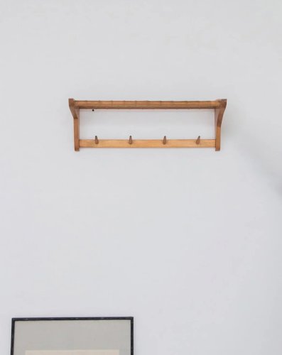 Charlie, le porte-manteau en bois N°13