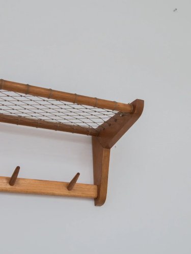 Charlie, le porte-manteau en bois N°13