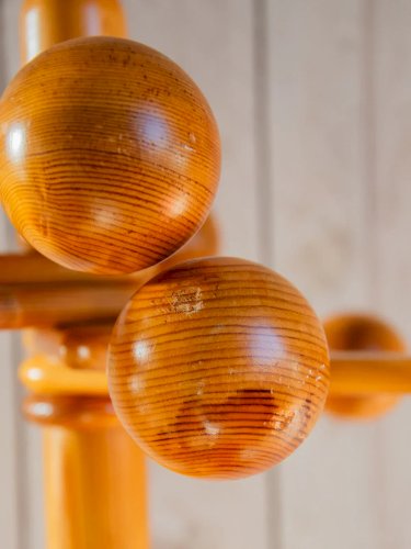 Charlie, le porte-manteau en bois N°168