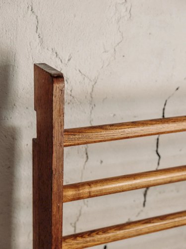 Charlie, le porte-serviette en bois N°2