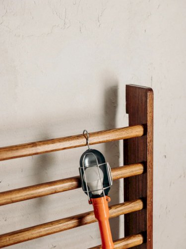 Charlie, le porte-serviette en bois N°2