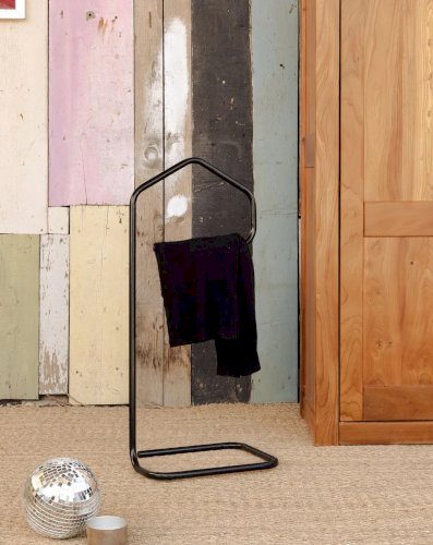 Charlie, le valet porte vêtements N°135