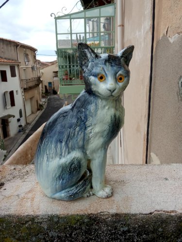 Chat en céramique