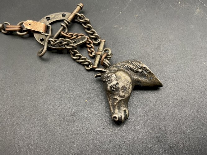 CHÂTELAINE Clavet de Châtelaine et Montre Argent , ÉQUITATION CHEVAL. ( hermes?)