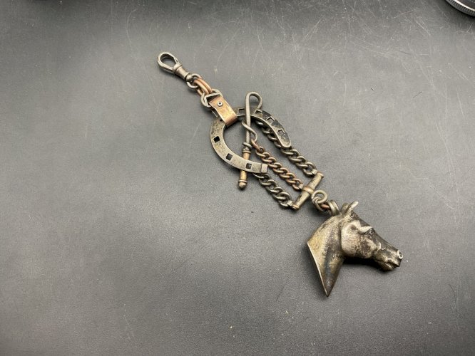 CHÂTELAINE Clavet de Châtelaine et Montre Argent , ÉQUITATION CHEVAL. ( hermes?)