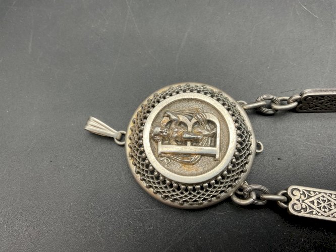 CHÂTELAINE Clavet de Châtelaine et Montre Argent , XIXème Napoleon III .