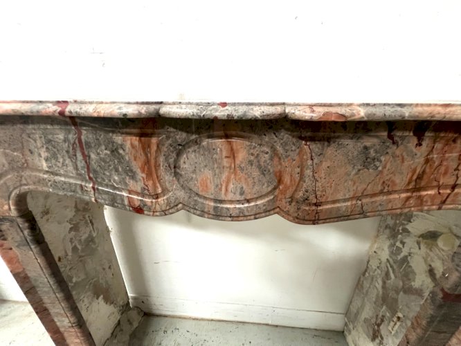 Cheminée de style Louis XV Model " Pompadour " Marbre  gris Rose XX siècle