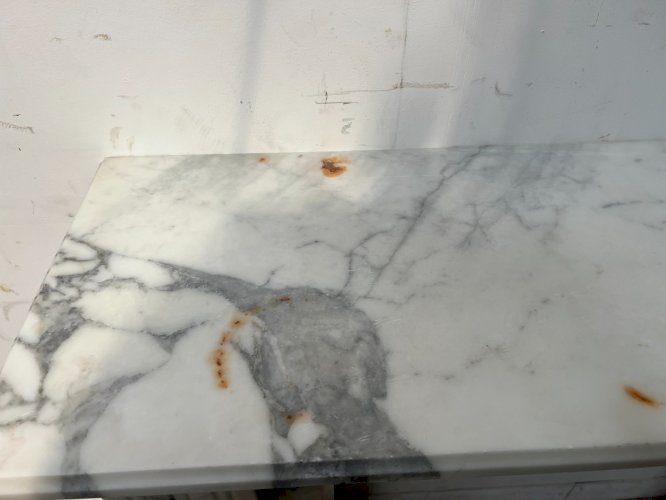 Cheminée De Style Louis XVI En Marbre Blanc Veiné De Carrare XIX Siècle