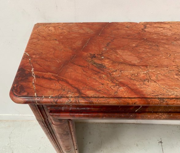 Cheminée Louis Philippe en marbre de breche rouge XIX siècle