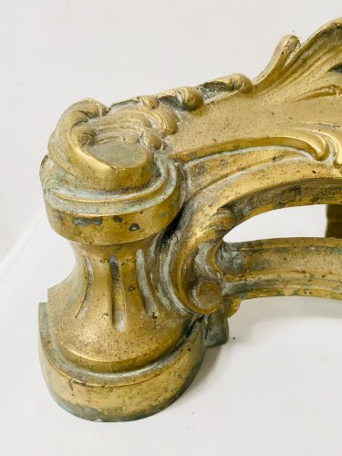 Chenet de style Louis XV en bronze ciselé XX siècle