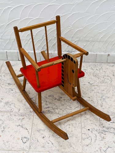 Cheval à bascule années 80