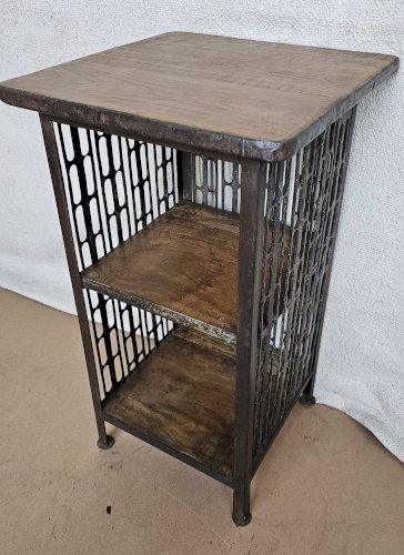 Chevet - guéridon en fer forgé et teck