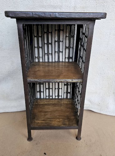 Chevet - guéridon en fer forgé et teck