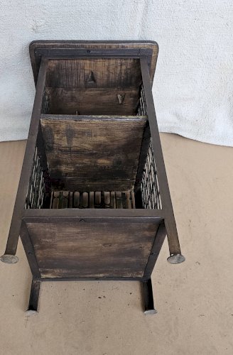 Chevet - guéridon en fer forgé et teck