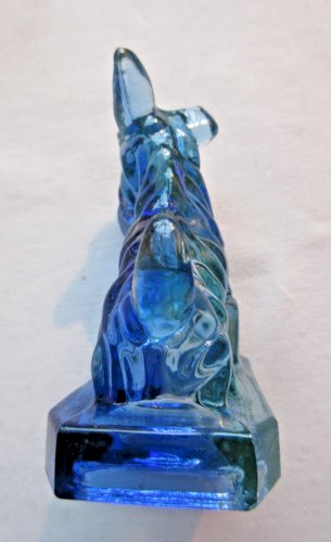 Chien Fox Terrier WESTIE Art Déco en verre bleu, figurine, réagit aux UV