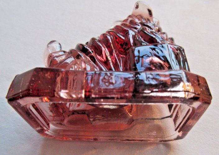 Chien Fox Terrier WESTIE Art Déco en verre rouge, figurine