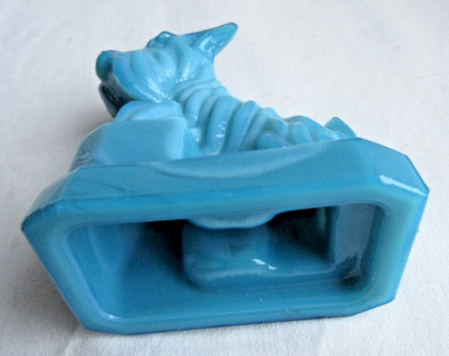 Chien WESTIE Art Déco en opaline bleue, figurine, objet de vitrine