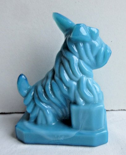 Chien WESTIE Art Déco en opaline bleue, figurine, objet de vitrine