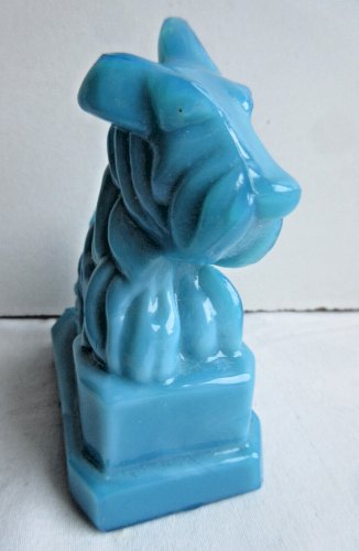 Chien WESTIE Art Déco en opaline bleue, figurine, objet de vitrine