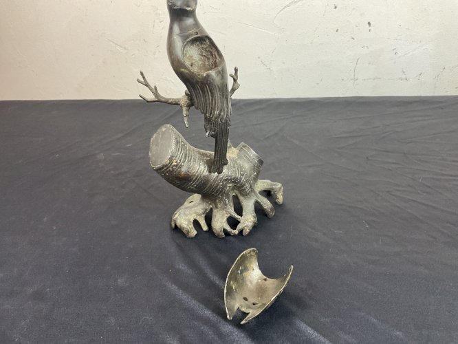 CHINE ANCIENNE BRULE PARFUM SCULPTURE OISEAUX DU PARADIS EN BRONZE .