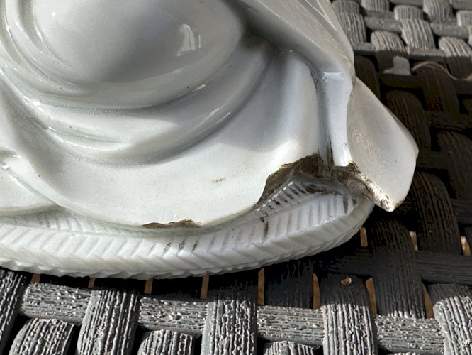 CHINE : PERSONNAGE EN PORCELAINE BLANC DE CHINE GUANYIN