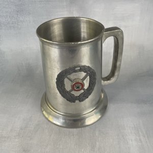 Chope à bière étain Marlboro pewter canada médaillon Inter se nutriti A.M.P.